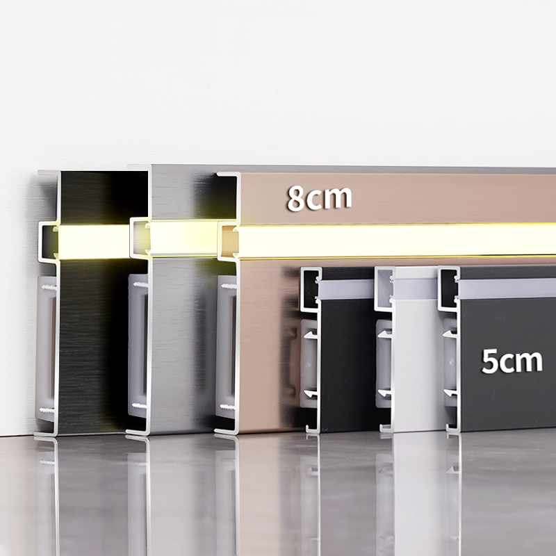 Side-emitting skirting board